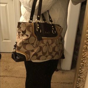 Coach bag: Signature canvas & leather